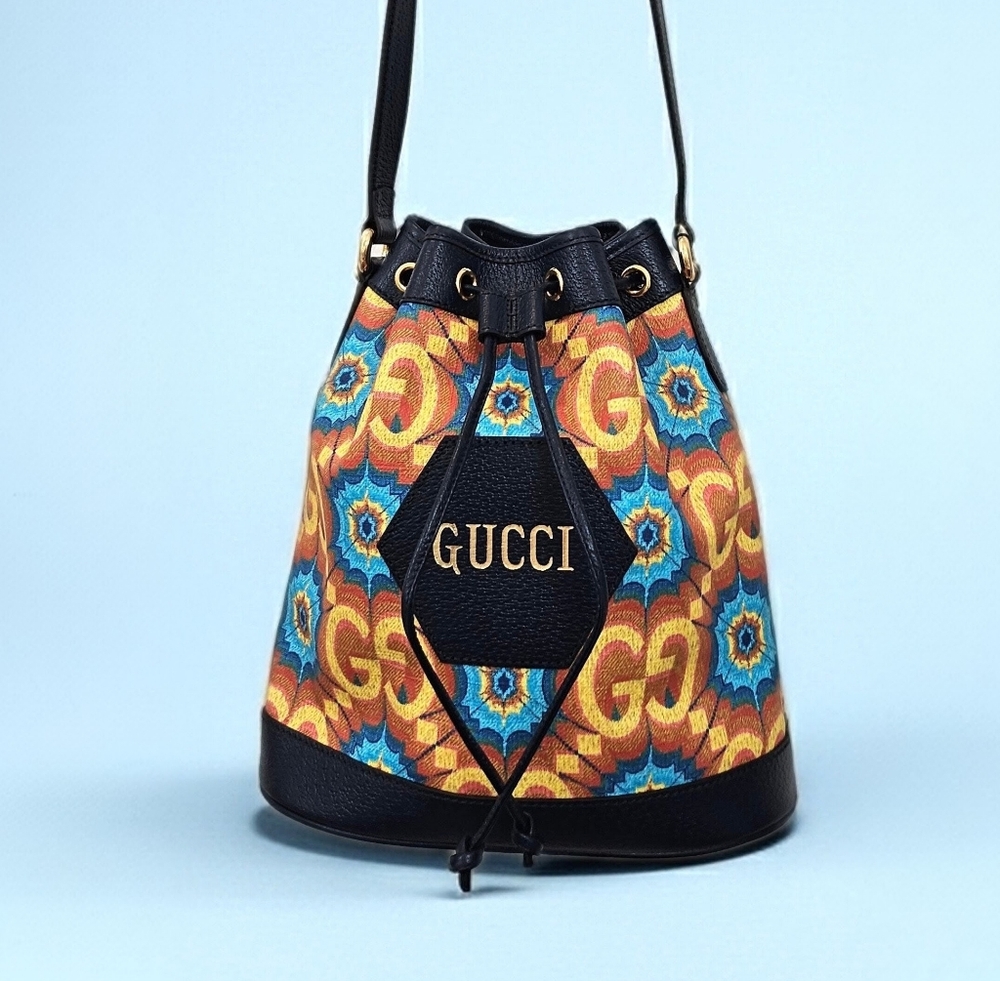 Gucci GG Supreme Kaleidoscope 100 Bucket Bag crossbody